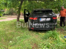 Суперглупава жена премаза с джип адвоката, спечелил 1 милион