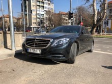 "Мерцедес" тормози шофьори и паркиращи около Бунарджика