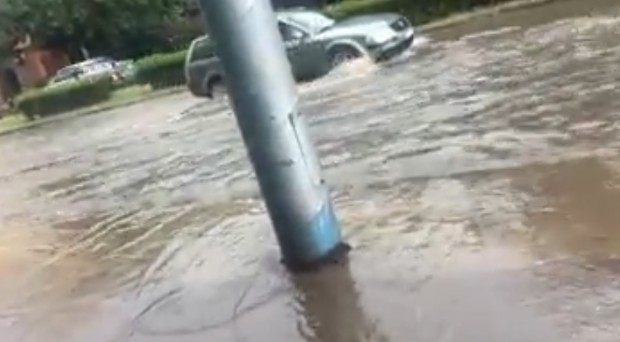 Пловдивски улици и булеварди под вода