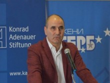 Цветанов не сдържа емоциите си и се разплака: Оставам коректен към премиера
