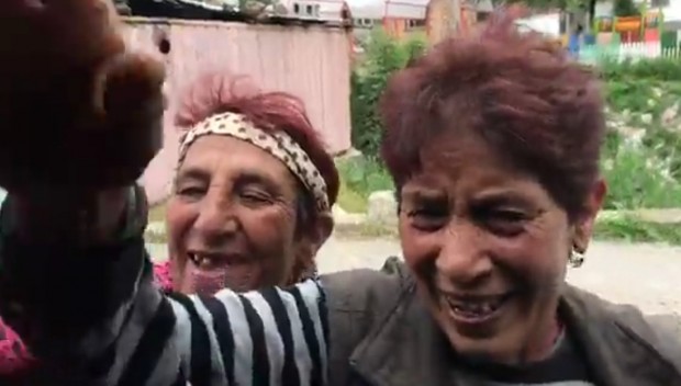 Борисов с нови култови кадри! Чу "Батальонът", докато кара джипа!