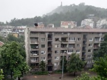Част от Пловдив е без ток след пороя