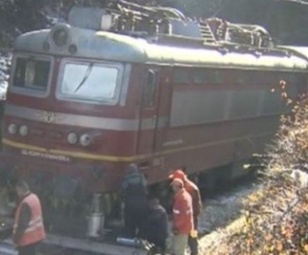 > АрхивС 30 минути закъснение се движат влаковете между Пловдив