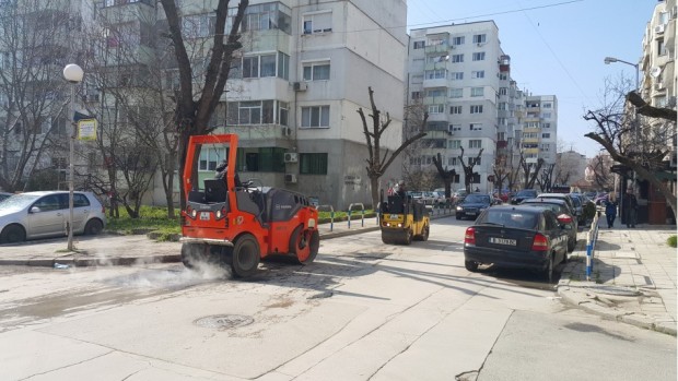 Започна работа по рехабилитация на по малките улици във Варна Възложени