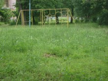 Неокосени треви тормозят жителите на район "Северен"