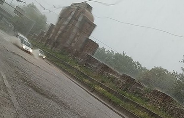 Вижте тежкото положение в района на Коматевския възел