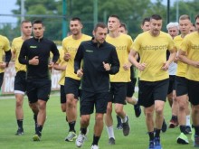 Ботев почна подготовка без треньори и с двама нови