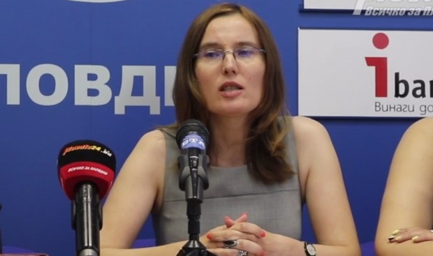 адвокат Милена КадиеваЖената и насилникът й се запознават в мрежата