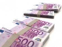 Сърбин се опита да мине границата с 25 000 евро, скрити в чорап