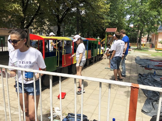 Ново парково пространство изградиха доброволците на TELUS International в Пловдив