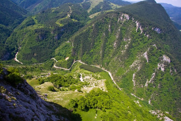 Млад мъж е открит мъртъв в Родопите