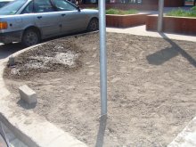 Тъпчат градинки още докато ги правят