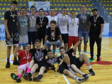 Момчетата на Академик спечелиха драматично Б финалите в шампионата