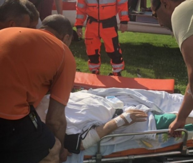 Тежко пострадал в катастрофа моторист беше транспортиран в болница Пирогов