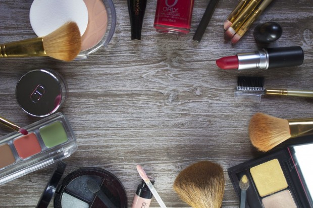 Нови измами с фалшива козметика в интернет отчитат контролните органи