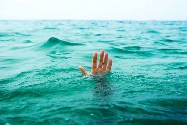 Млад мъж се удави в района на къмпинг Делфин край