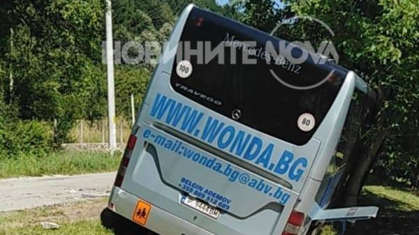 Втора катастрофа с автобус с деца само за час, има и загинал