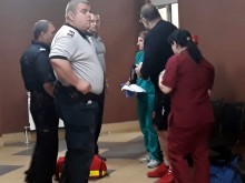 Лекари влязоха в съда, дадоха на Райфъла нещо много силно!