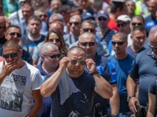 Полицаи протестираха за по-високо заплащане на нощния труд