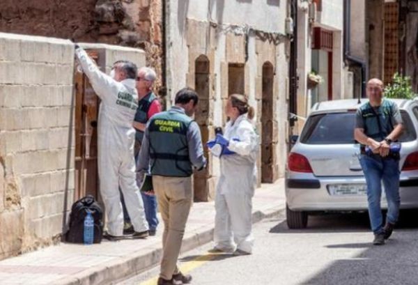 Властите в испанския град Бургос са арестували 39-годишен мъж, заподозрян