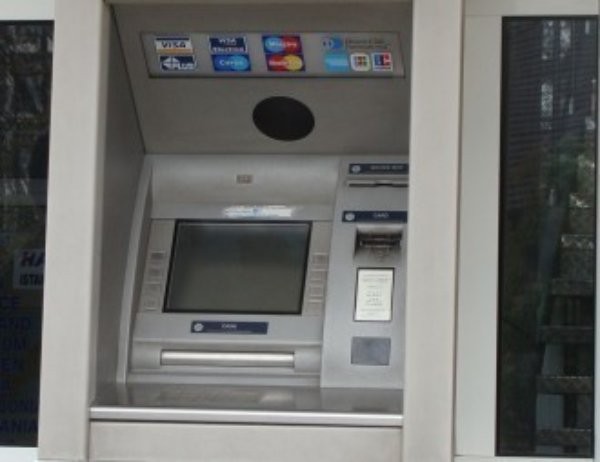 Чужденците които почиват на Южното Черноморие теглят пари от банкомати които