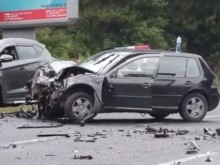 Зверски пиян шофьор сътвори страшно меле на входа на Кърджали