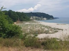 Провериха спешно плажа на "Паша дере" заради паркираните джипове