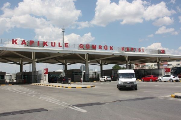 Турските митничари на ГКПП Капъкуле са заловили в два ТИР а