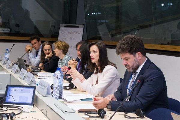 Българският еврокомисар за цифровата икономика и общество Мария Габриел откри