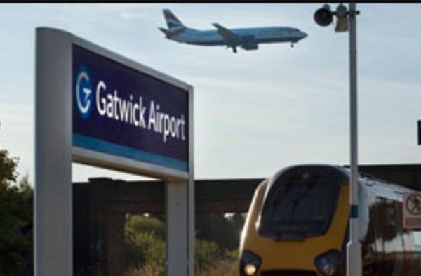 Лондонското летище Гетуик преустанови временно полетите заради проблем със системата