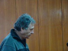 Разглеждат делото на мъж, бранил мястото си за паркиране с пистолет