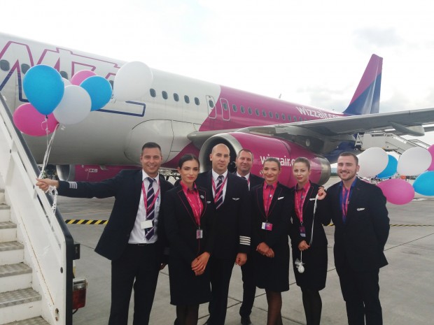 Днес Wizz Air, най-голямата нискотарифна авиокомпания в Централна и Източна