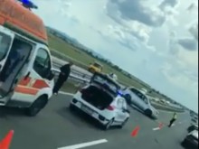 Джип се заби в мантинелата на АМ "Тракия", движението е кошмарно
