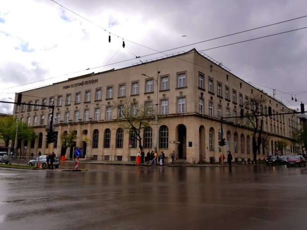 Веселин Марешки ще превърне част от сградата на централна поща