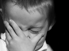Дете е в болница след бой с дървена пръчка, вдигало шум