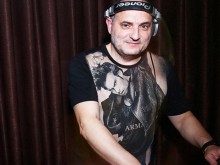 След четири години: Убиецът на диджей Теди застава пред съда