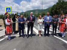 С водосвет откриха третото кръгово кръстовище в Карлово
