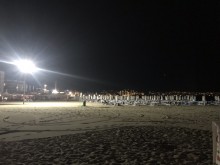 Ето го първия изцяло осветен от мощни LED лампи плаж по нашето море