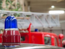 Камион със слама се запали в движение и блокира трафика за Рожен
