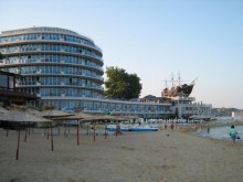 Морето изхвърли труп на варненец до корабчето на хотел "Сириус"