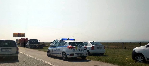 Страшно меле на "Тракия", магистралата към морето е блокирана!