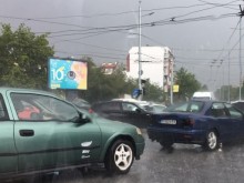 Забраняват коли с десен волан у нас!