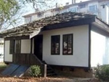 Секс оргии и клошари в къщата-музей на първия апостол Никола Войводов