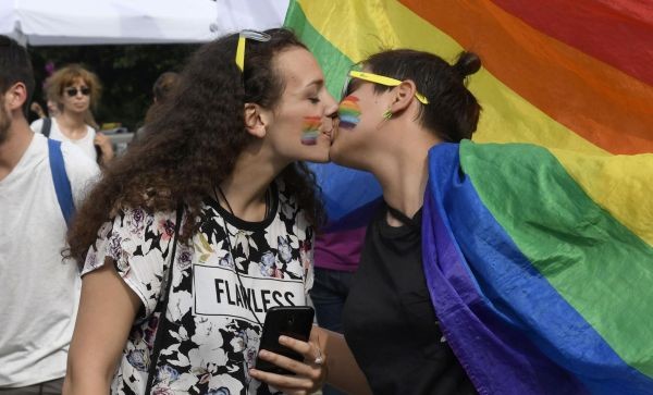 Върховният административен съд в България призна правото на семейство лесбийки