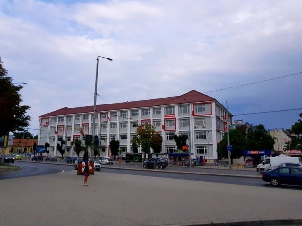 Димчо Дебелянов е единственото средищно училище в община Варна и
