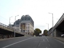 Предложение: Бетонният мост да се разшири с една лента и да не се бута!