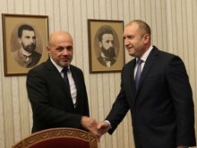 Дончев за проблема с Африканската чума: Стопани крият прасета в спалните си