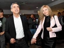 Плевнелиев подарил собствена фирма на Деси Банова