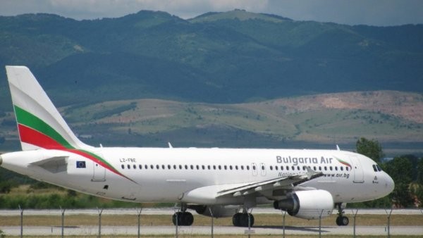 Над 200 руски туристи не могат да излетят от България
