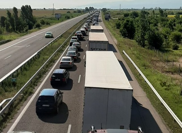 След катастрофата с микробуса по АМ "Тракия" турци причиниха ново ПТП